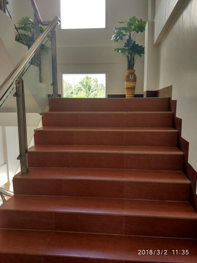 Bicotels Hotel Batangas Bagian luar foto