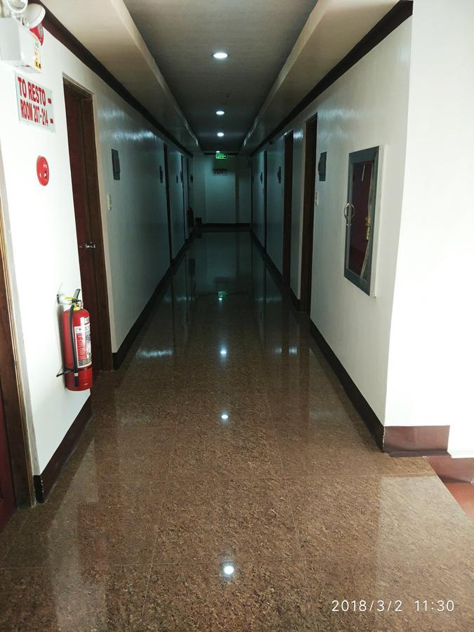 Bicotels Hotel Batangas Bagian luar foto