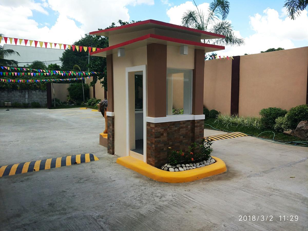 Bicotels Hotel Batangas Bagian luar foto